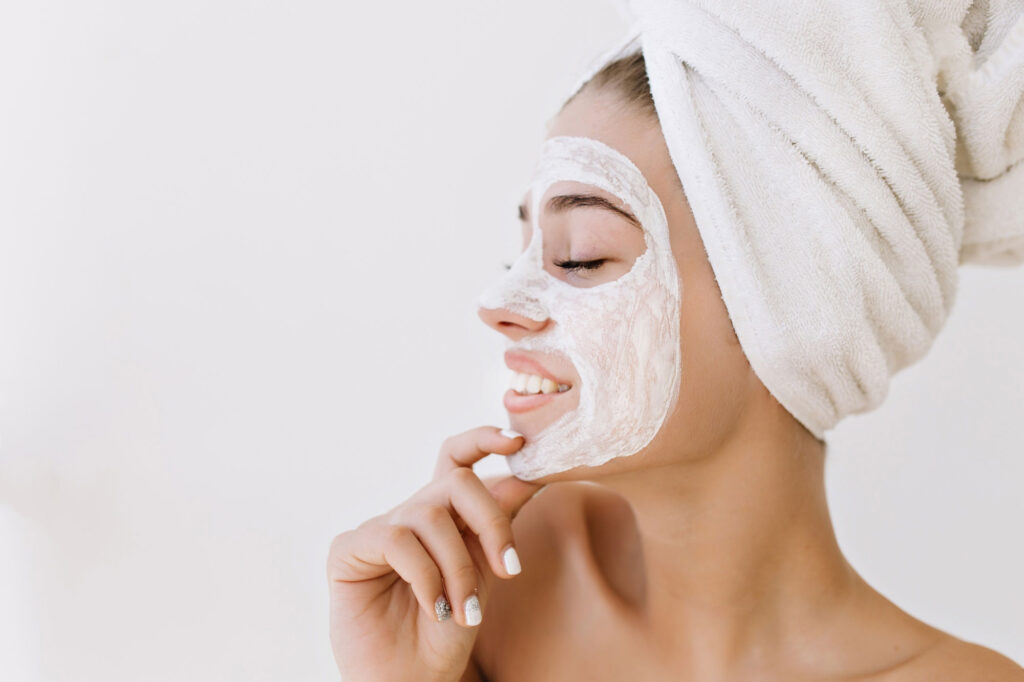 3 selbstgemachte Gesichtsmasken: Entdecke die Magie natürlicher Rezepte für strahlende Haut