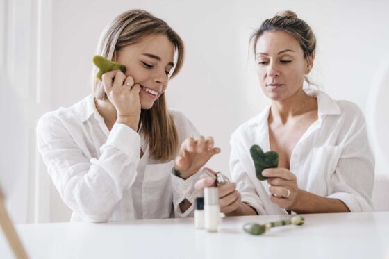 10 Fragen an eine Dermatologin: Tipps für eine gesunde und strahlende Haut