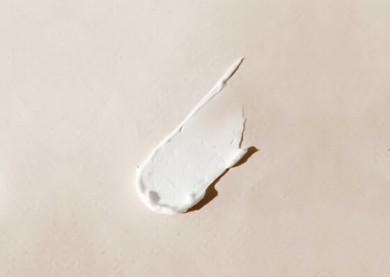 Feuchtigkeitsspendende Creme: Der Schlüssel zu hydratisierter und geschmeidiger Haut