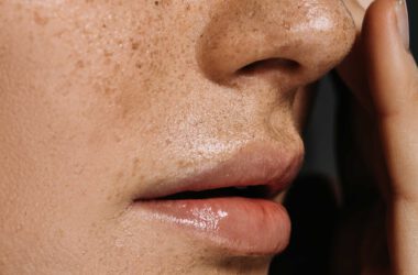 Ausgleichende Hautpflege für Mischhaut: Empfehlungen für einen ausgeglichenen Teint